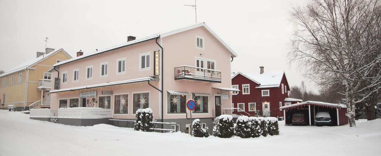 Dala-Jaerna Hotell Och Vandrarhem Exterior photo